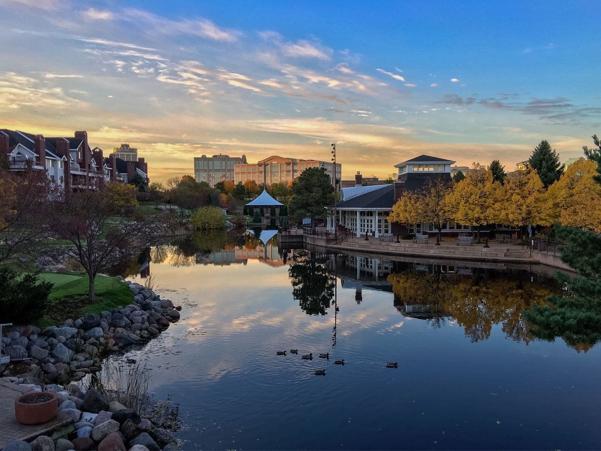 A beautiful sunset in Edina MN